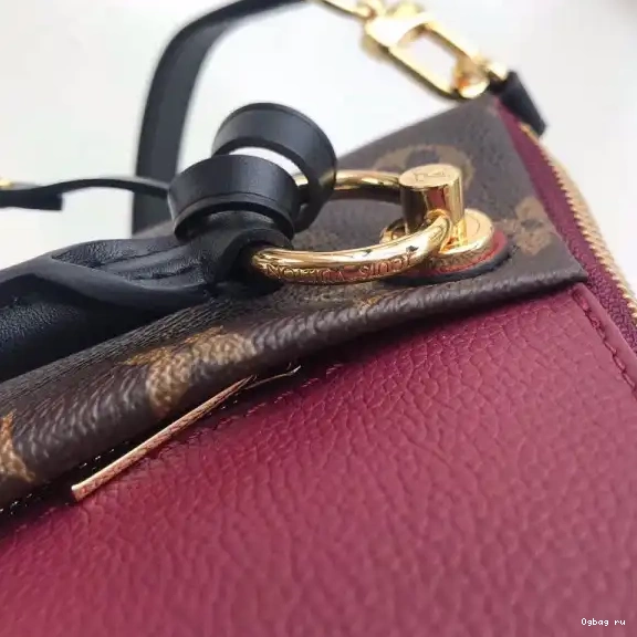 Louis TOTE Vuitton V MM 0421